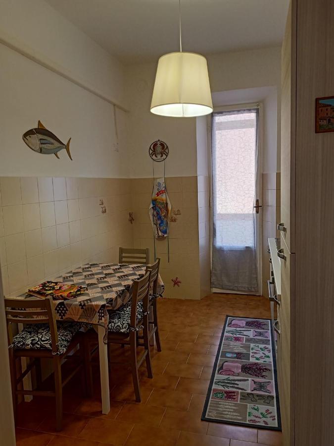 Casa Ilanfra - Appartamenti Gabbiano, Farfalla E Stella Marina Пйомбіно Екстер'єр фото