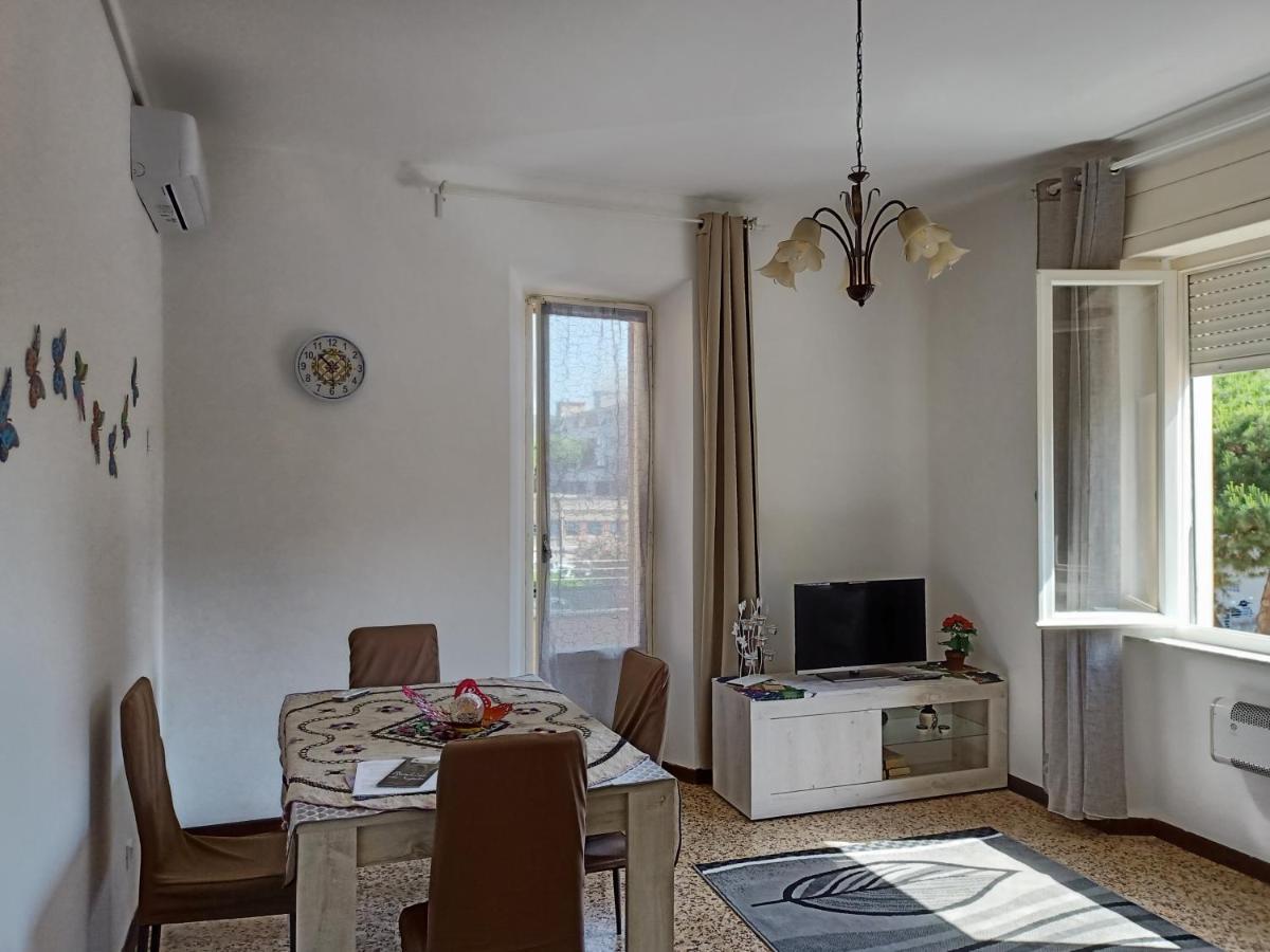 Casa Ilanfra - Appartamenti Gabbiano, Farfalla E Stella Marina Пйомбіно Екстер'єр фото